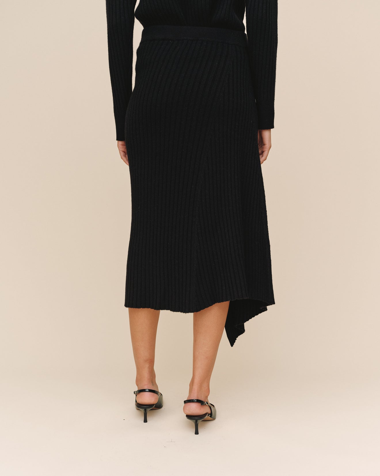 Print Your PostAsymmetric Hem Skirt - BlackSkirts