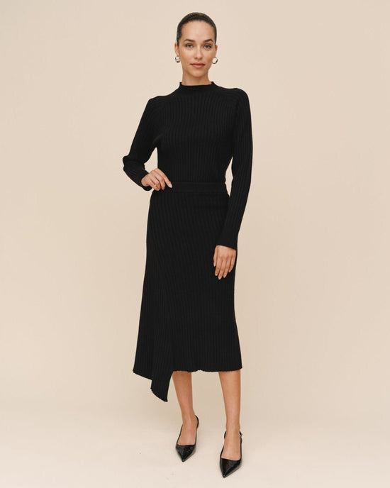 Print Your Post Asymmetric Hem Skirt - Black View 2