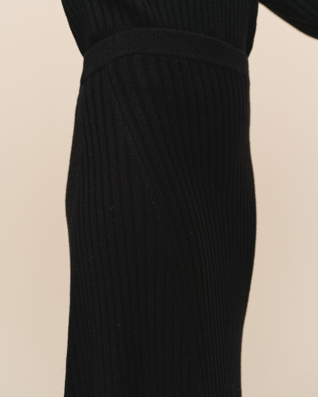 Print Your PostAsymmetric Hem Skirt - BlackSkirts