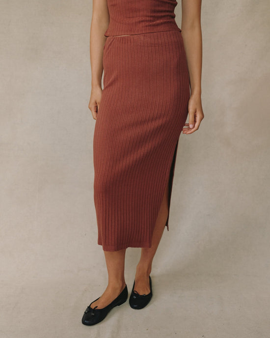 Print Your Post Clean Waist Knit Skirt With Side Slit - Autumn Amber View 2