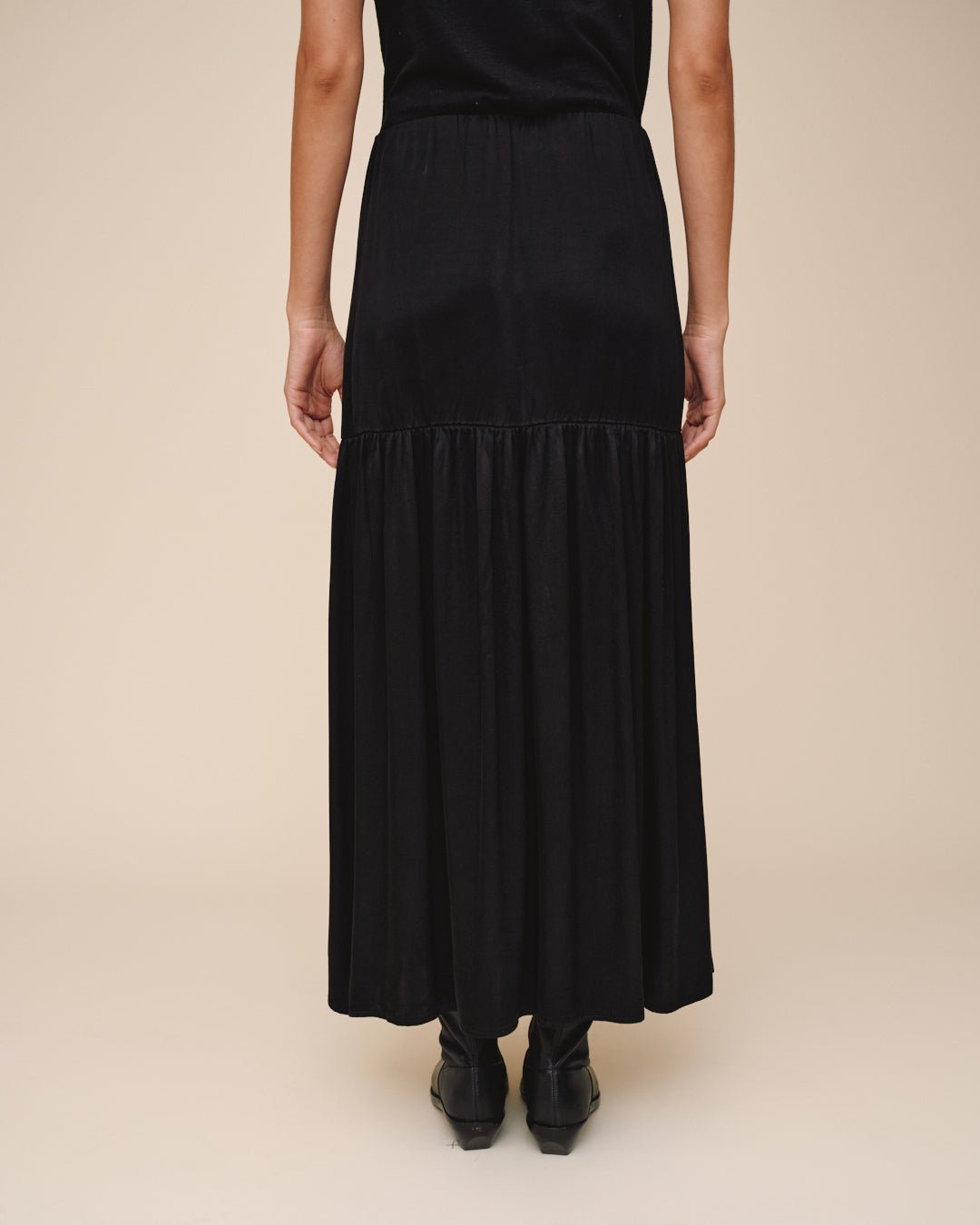Print Your PostDropped Waist Ruffle Maxi Skirt - BlackSkirts