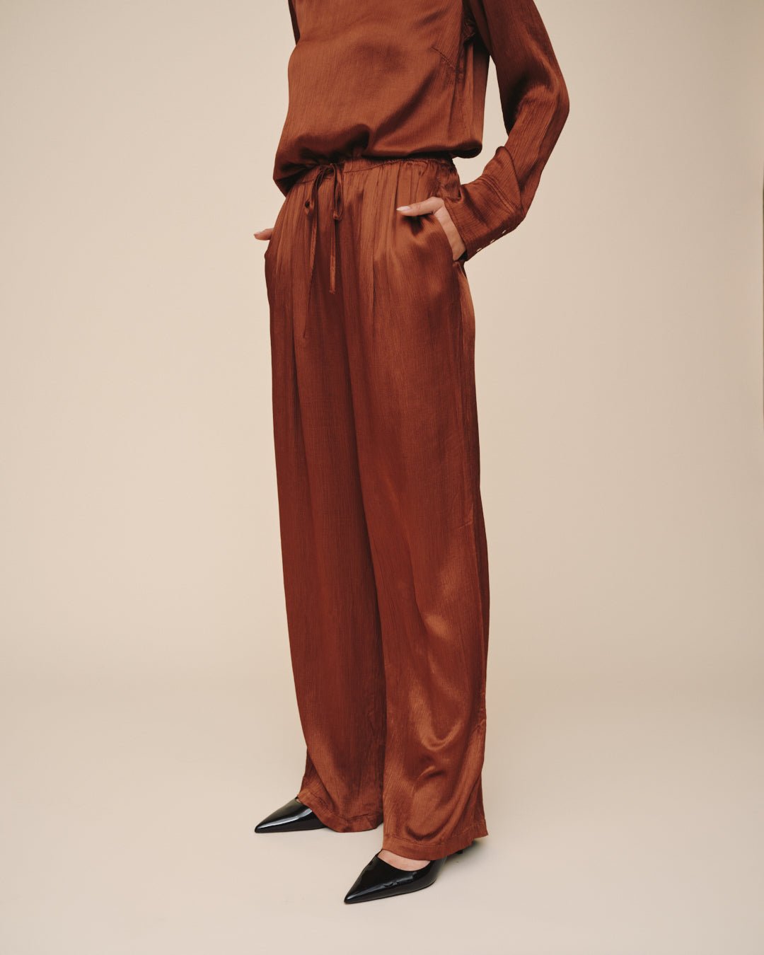 Print Your PostEasy Pleated Wide Leg Pant - Molten BronzePants