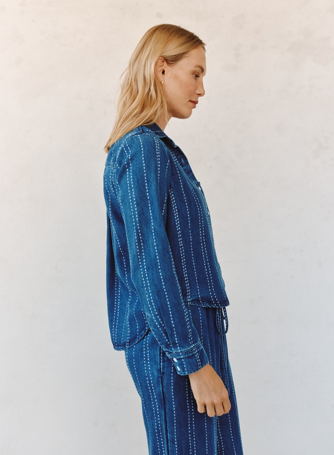Print Your PostLong Sleeve Cropped Shirt - Indigo StripeTops