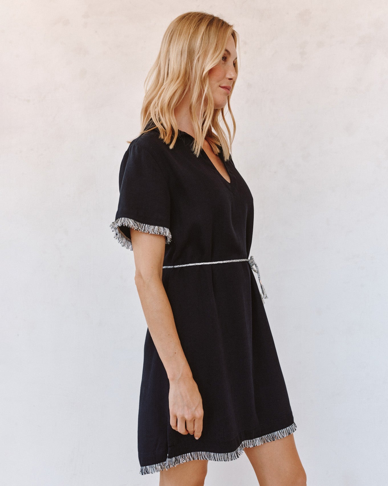 Print Your PostShort Sleeve Fray Edge Mini Dress - BlackDresses