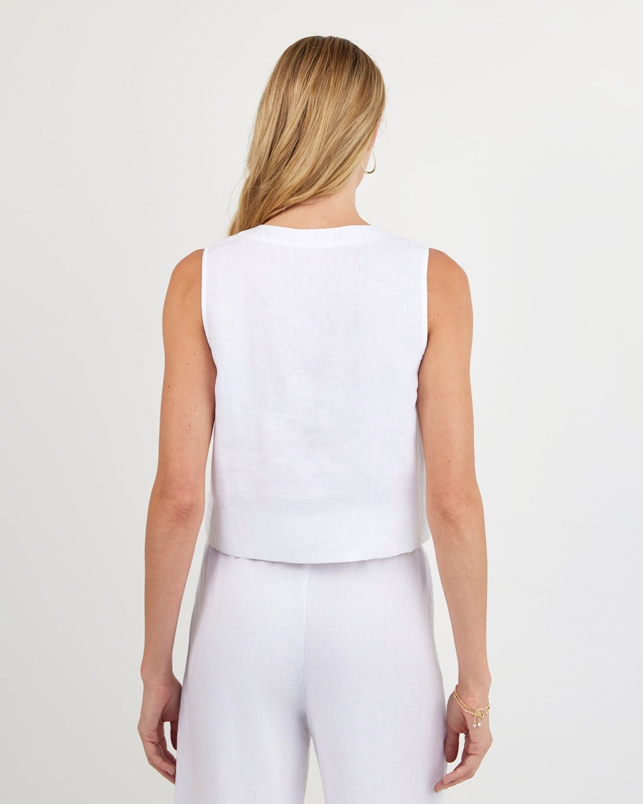 Print Your PostSleeveless Half Placket Top - WhiteTops