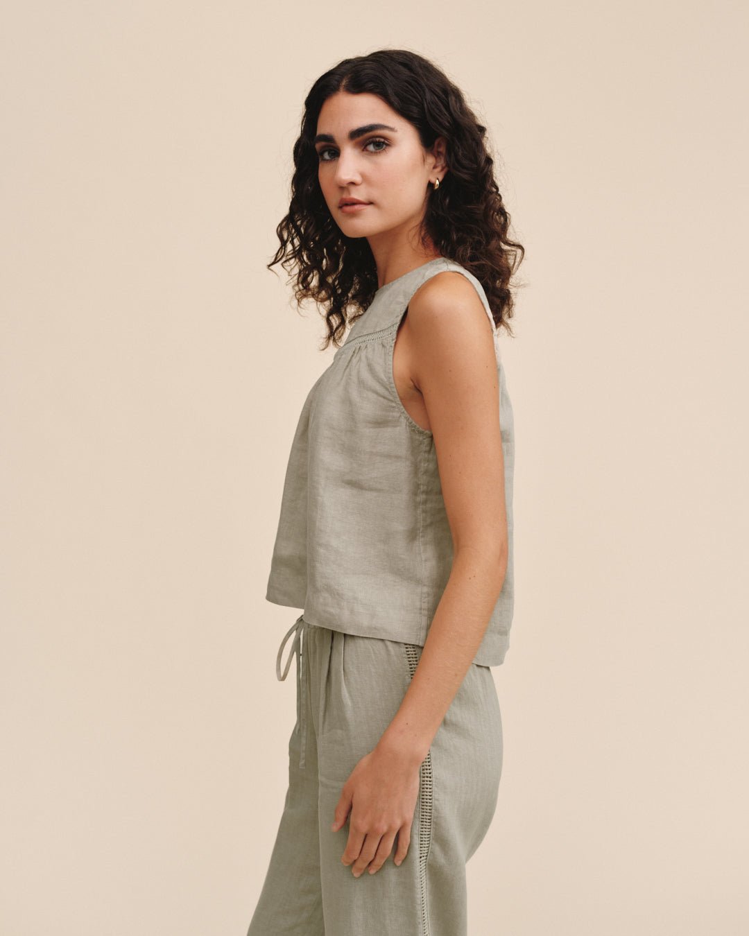 Print Your PostSleeveless Trimmed Toke Seam Top - Green TeaTops