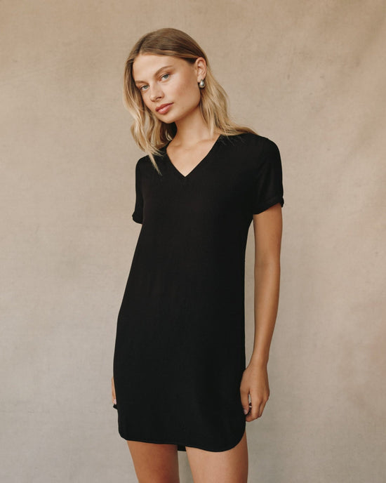 Print Your Post V Neck  Tee Dress - Vintage Black View 2
